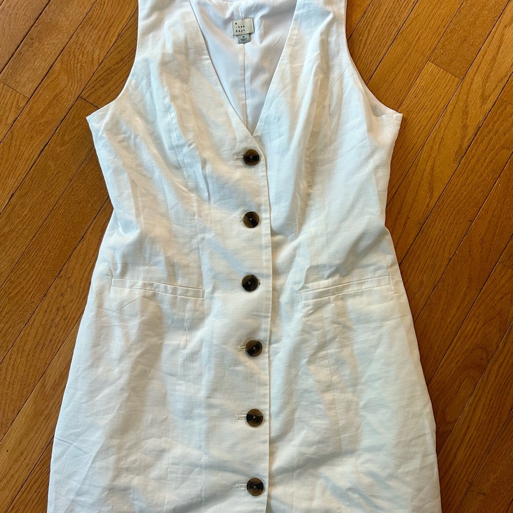 A New Day White Sleeveless V-Neck Sheath Mini Dress